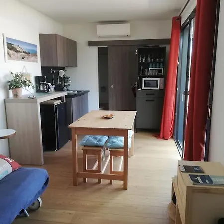 Lanton, La Petite Maison De Vos *